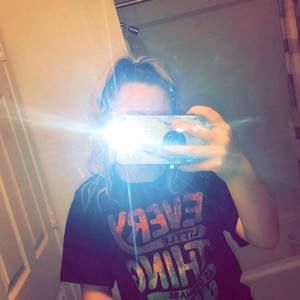 Meet your Posher, Samara